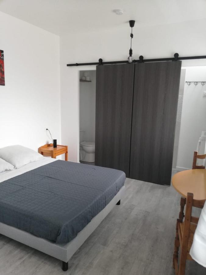 Le Breton Hotell Basse-Indre Exteriör bild
