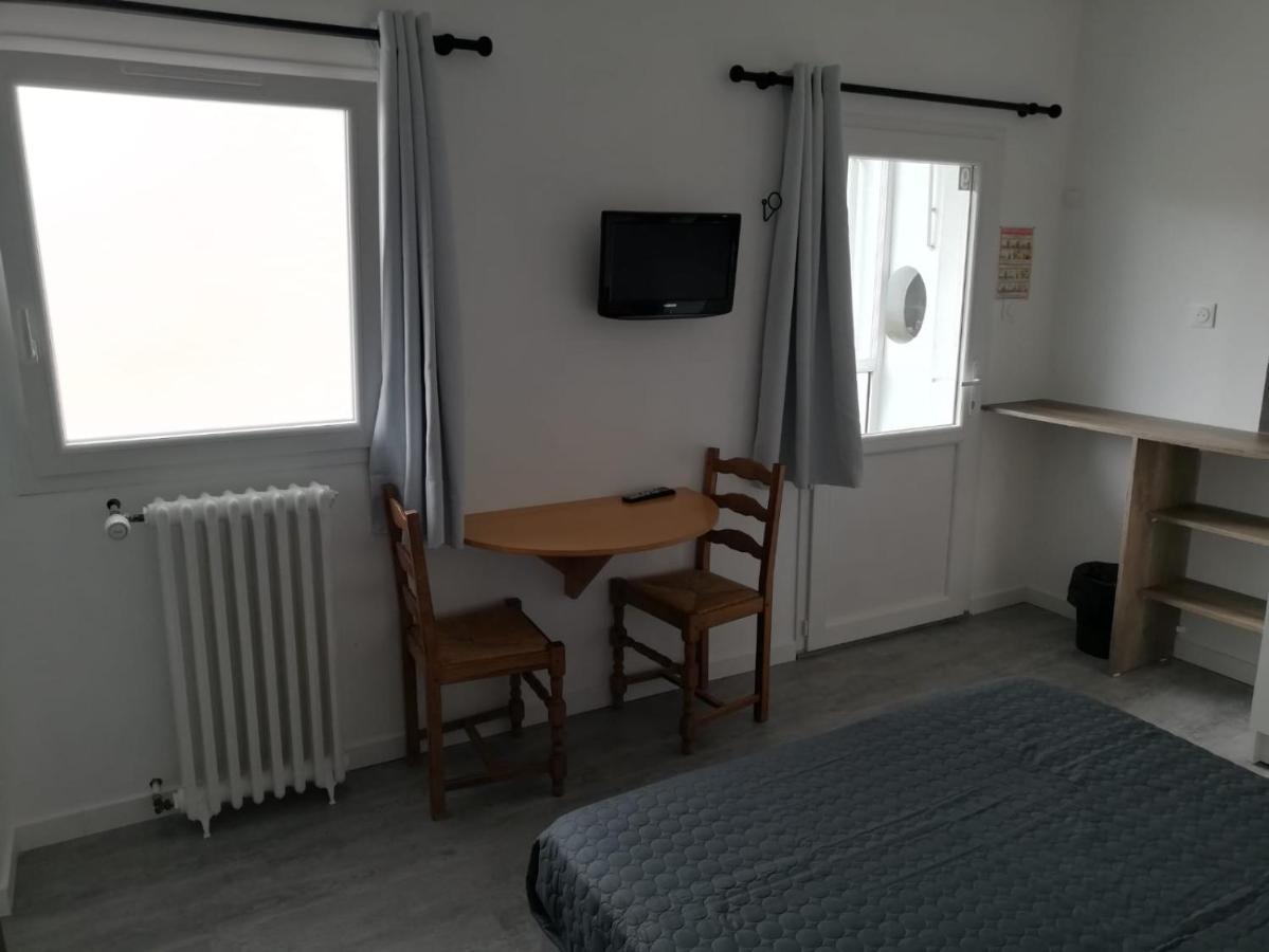 Le Breton Hotell Basse-Indre Exteriör bild