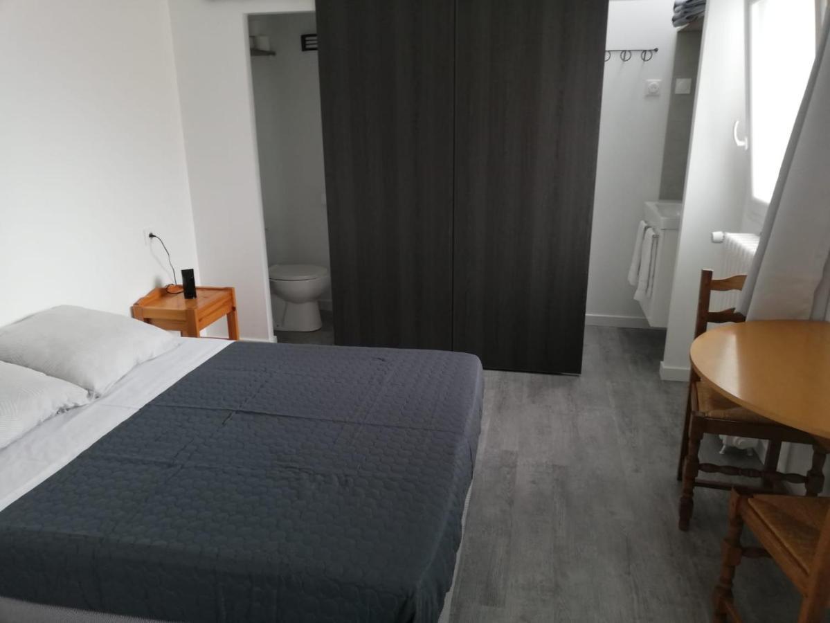 Le Breton Hotell Basse-Indre Exteriör bild