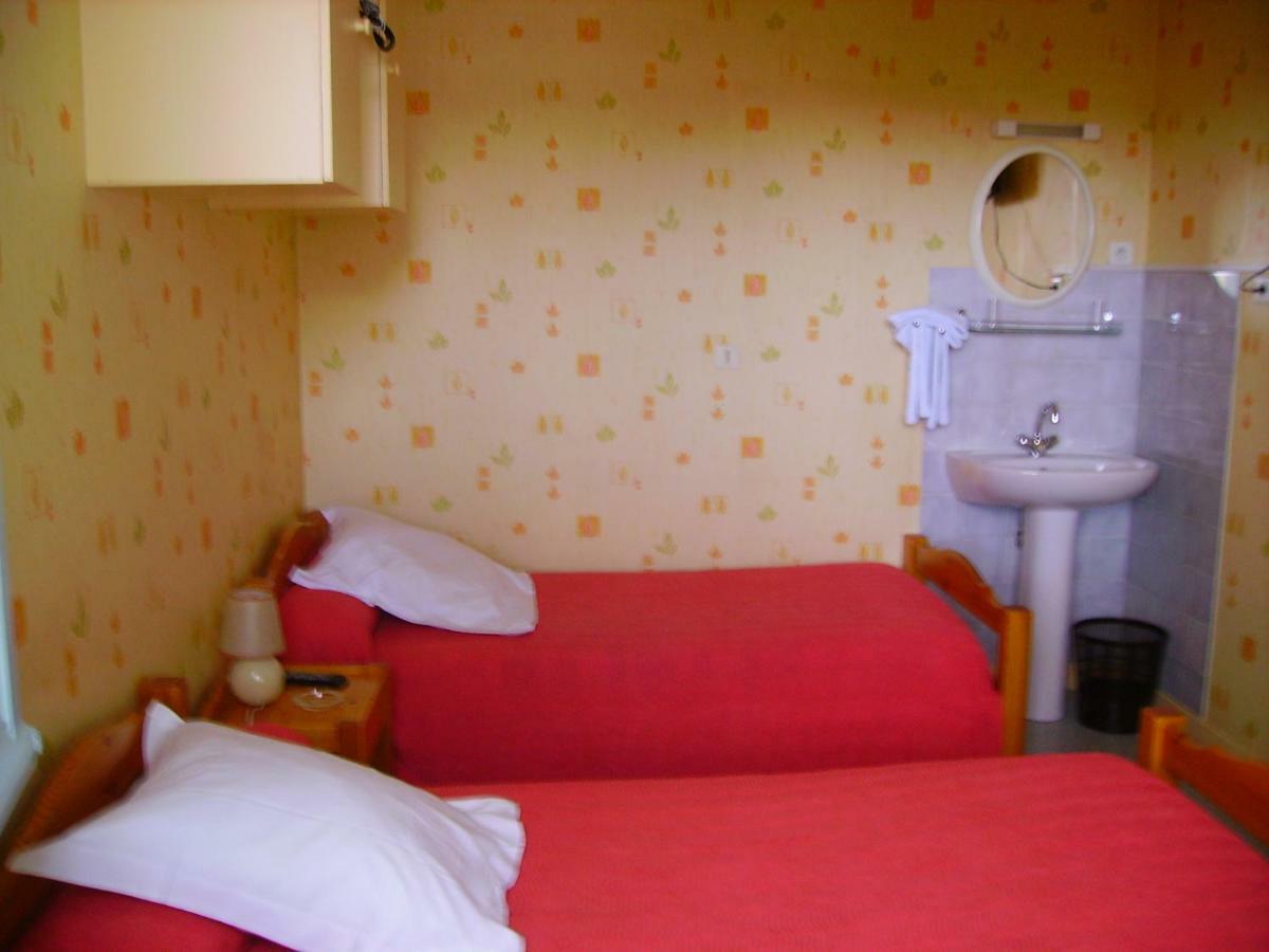 Le Breton Hotell Basse-Indre Exteriör bild